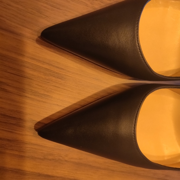 NWOT Christian Loubouiton Red Bottom Pumps - Picture 7 of 8